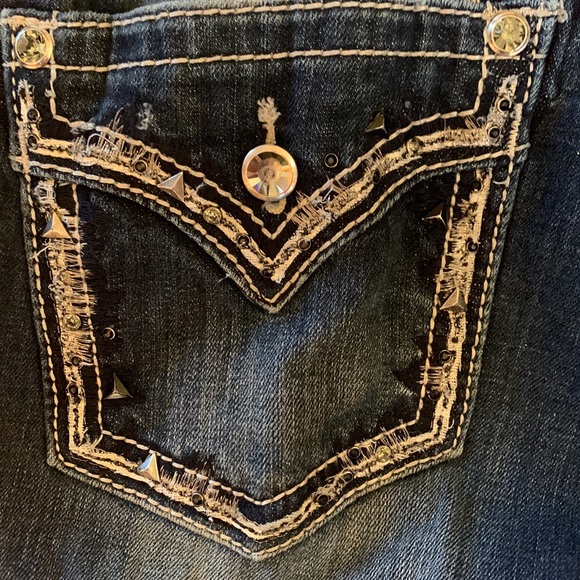 Miss Me Dark Denim Jeans Mid Rose Easy Boot Size 32 with diamond pocket detail - Picture 6 of 10